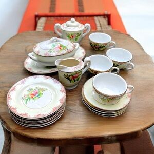 🌺Antique Child’s Japanese Porcelain Tea Set/Serving Set-21 pcs.